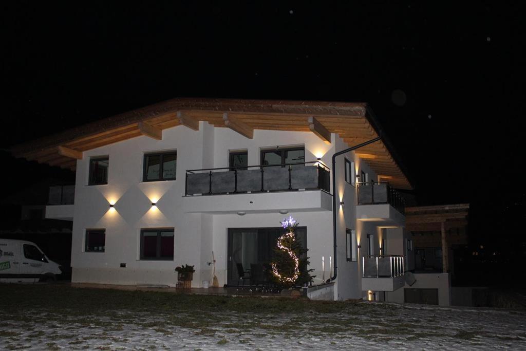Alpinjuwel In Hippach Apartment Екстериор снимка